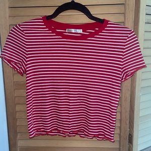 Short sleeve crop top